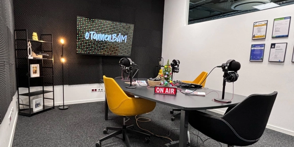 Weihnachtliches Podcast Studio